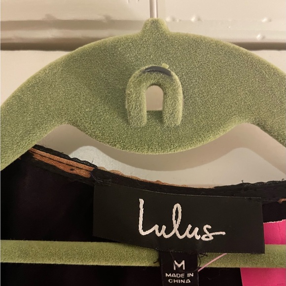 LULUs Lean On Me Black Mutli Print Wrap Maxi Dress size medium - Picture 2 of 4